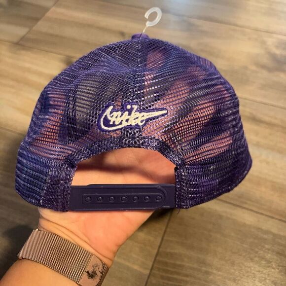 Nike LSU‎ Tigers Purple Baseball Style SnapBack Hat - Picture 3 of 6